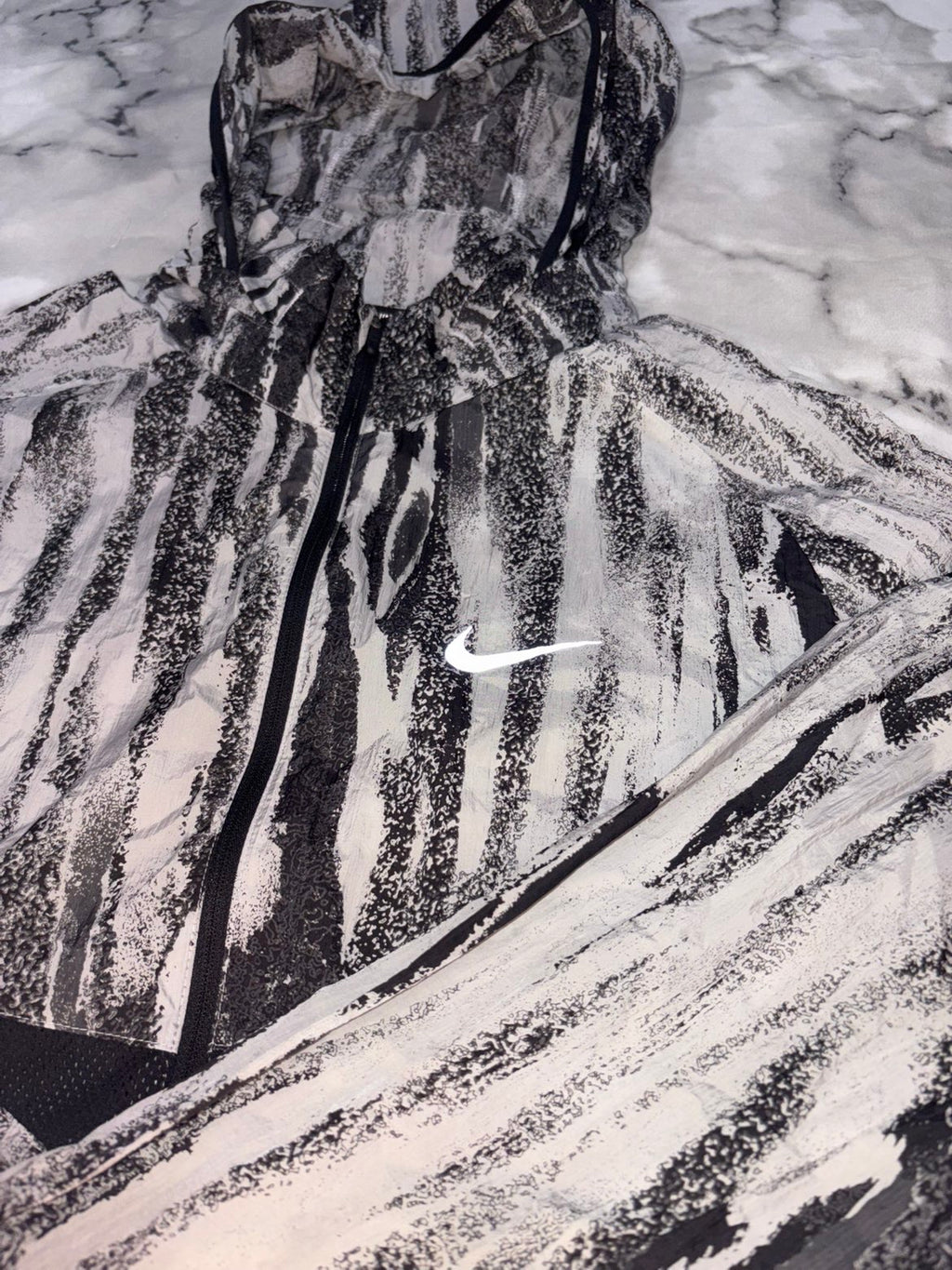 Nike ‘Zebra Reflective’ Windrunner USED