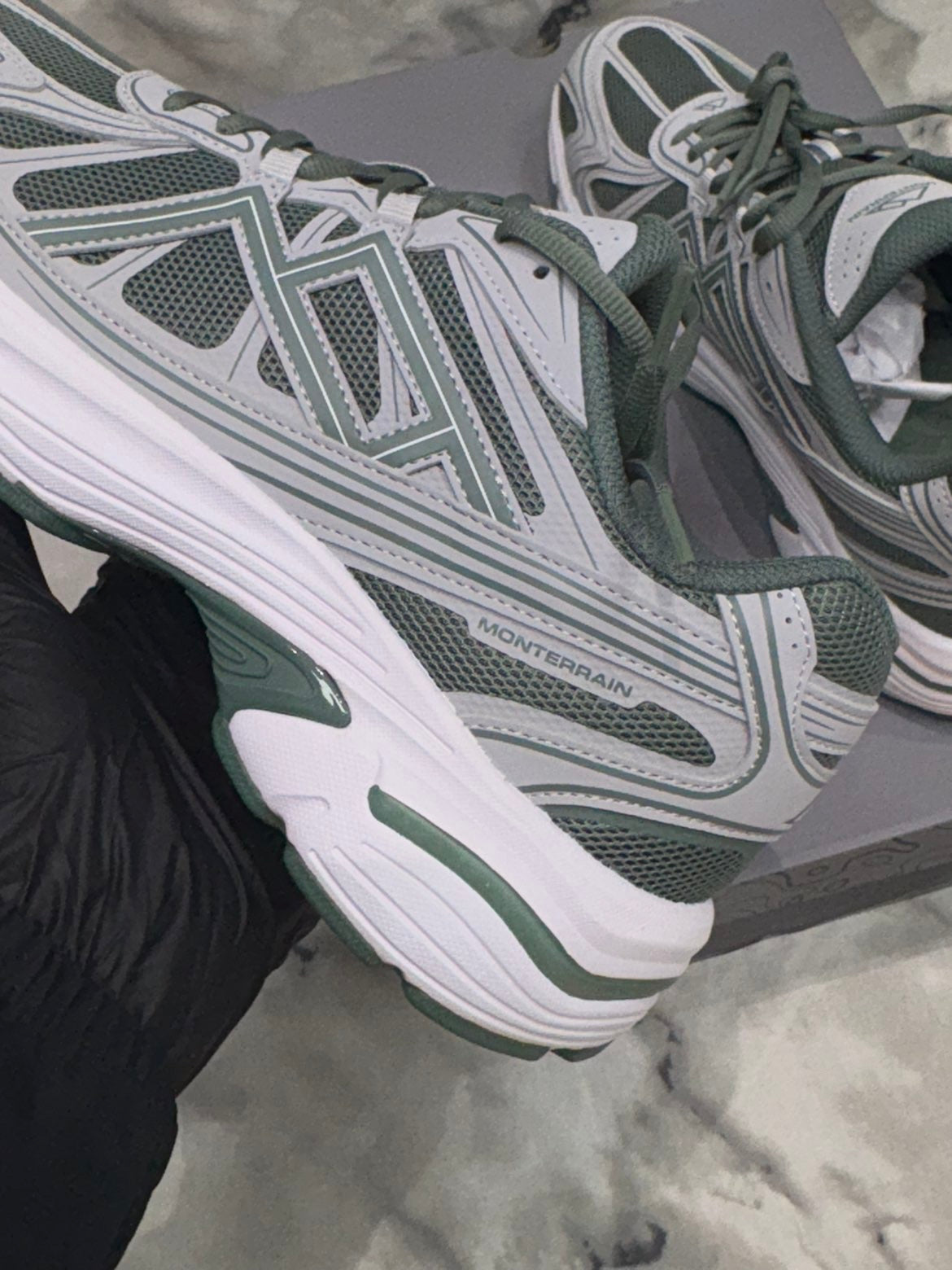 Monterrain Tempo ‘Escape Green’