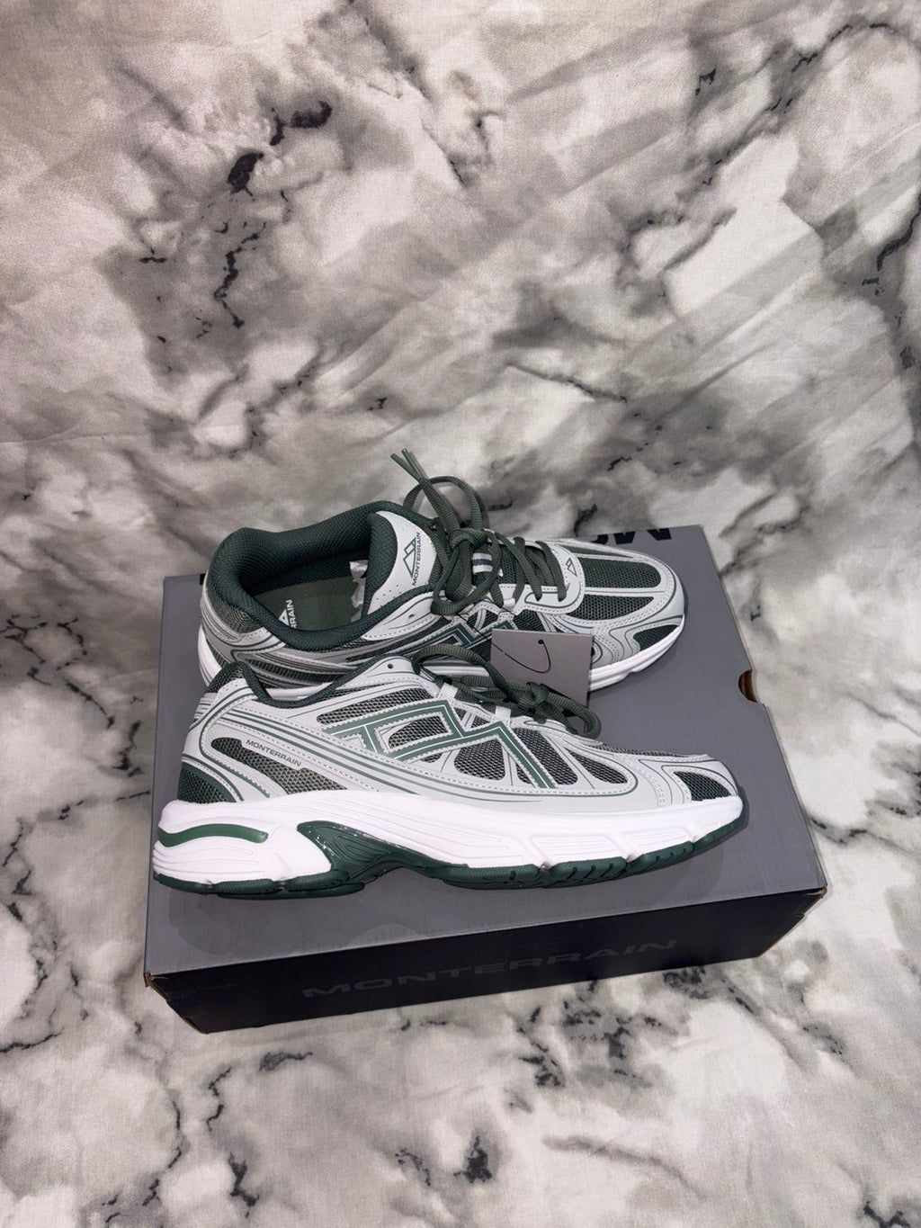Monterrain Tempo ‘Escape Green’