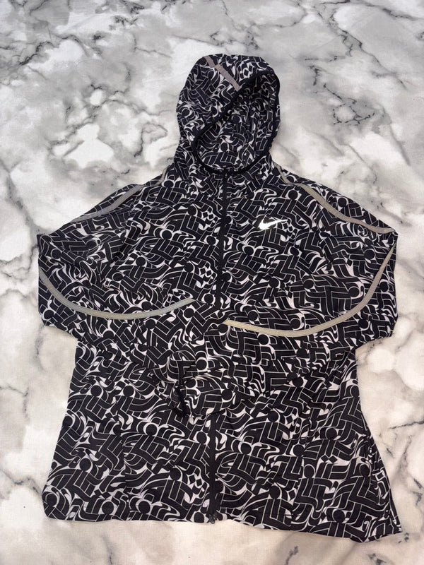 Nike ‘Running Man’ Windrunner USED