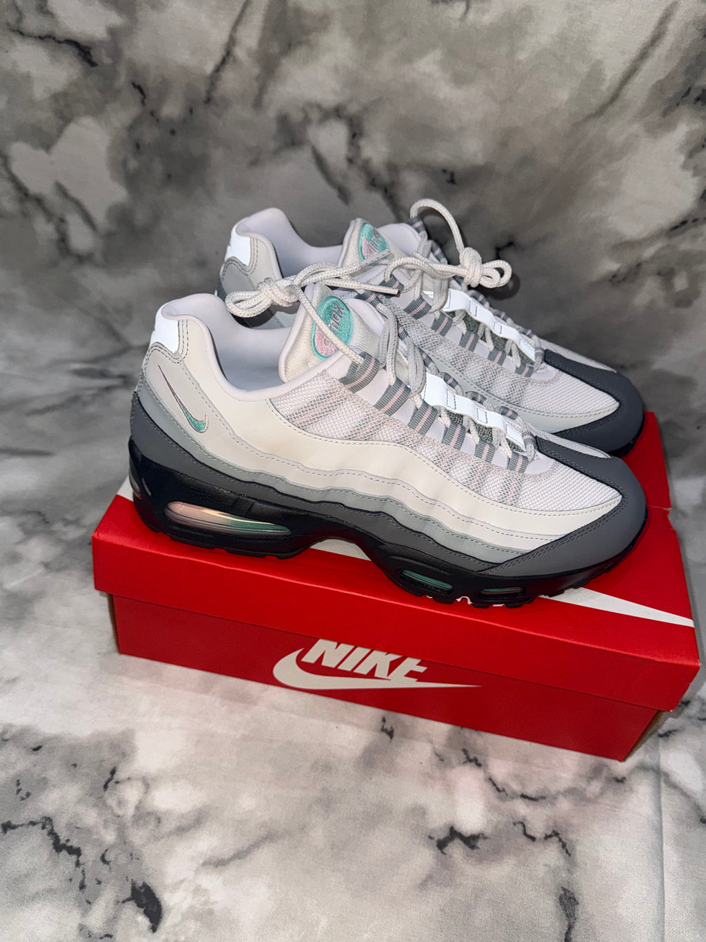 Nike Air Max 95 'Apple Pink'
