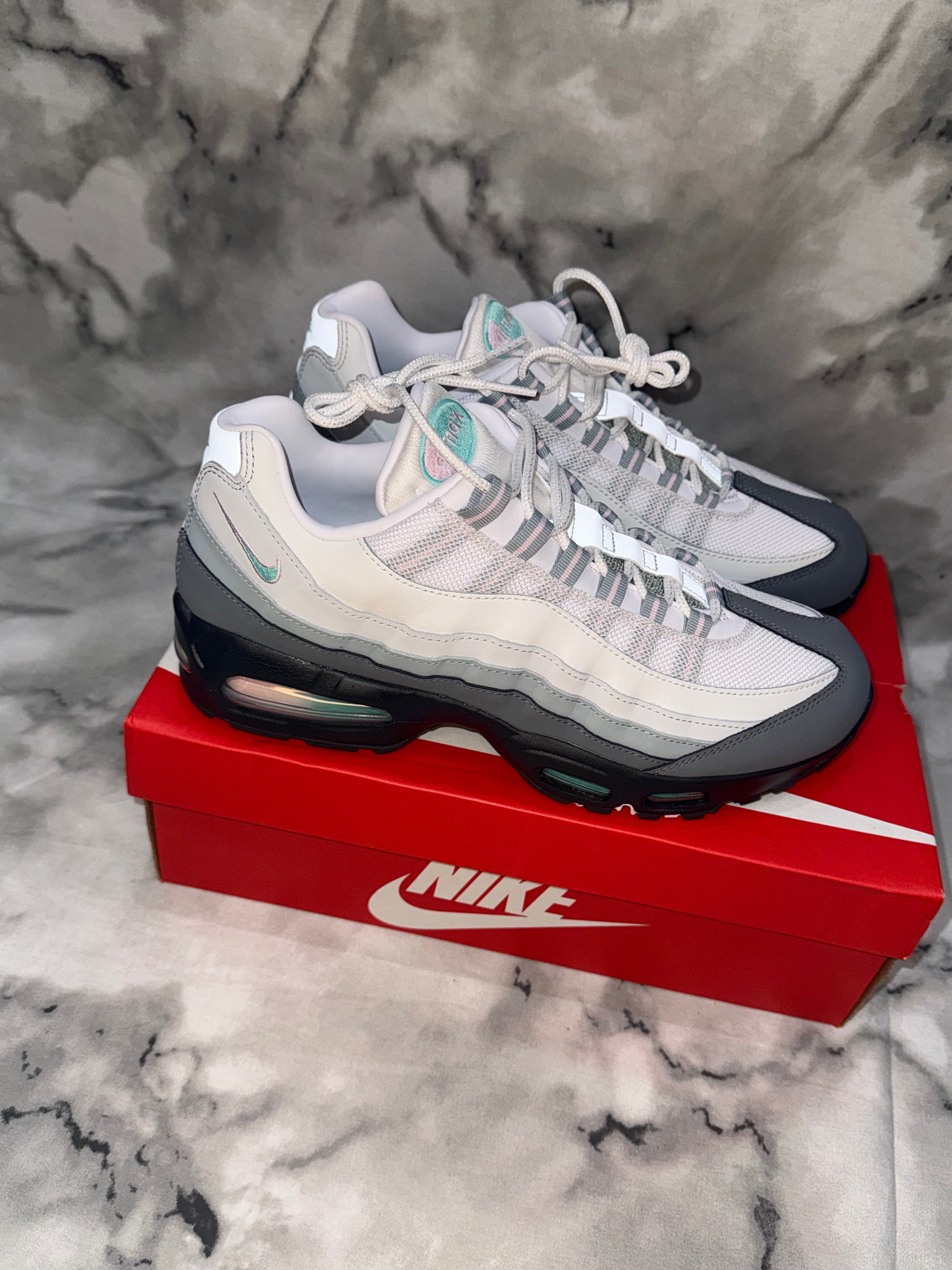 Nike Air Max 95 'Apple Pink'